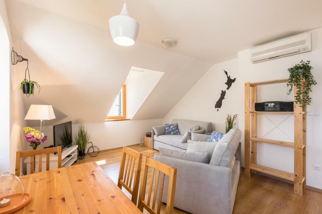 מימיצה Waterview Apartments מראה חיצוני תמונה